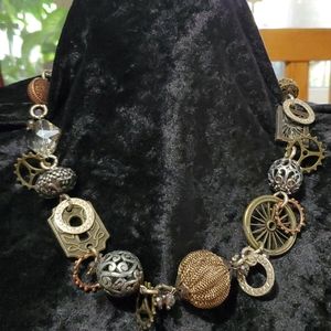 Tresk Necklace